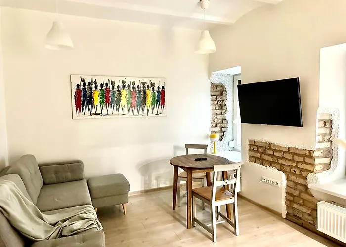 Homey Apartment Central